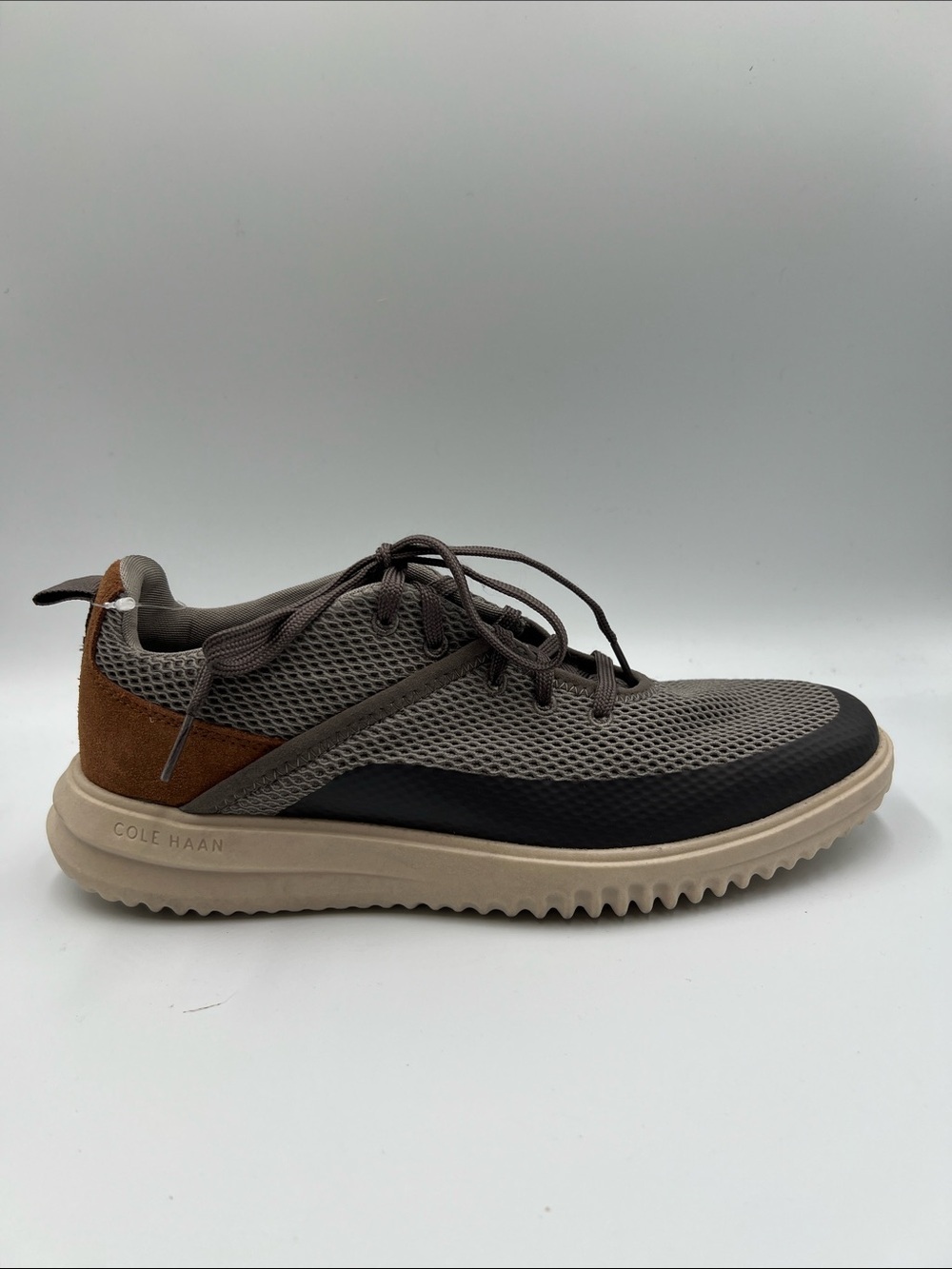 Cole Haan Grand+ Hybrid Sneaker mesh gray tan leather trim shoe lace-up men 8